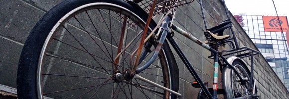 Velobraucēju soda par to ka viņš nokritis!